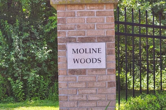 574-632 3RD Street, Moline, IL