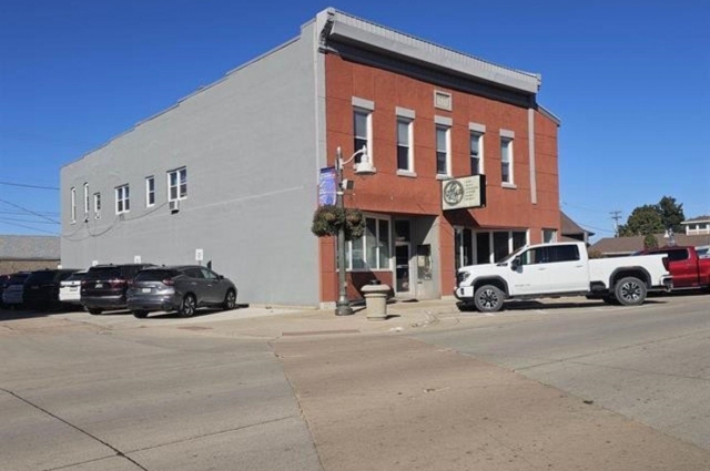 919 6 Avenue, Dewitt, IA