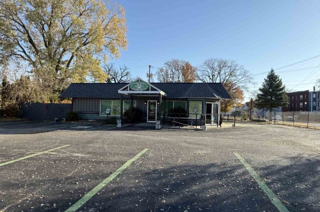 1301 Harrison St Street, Davenport, IA