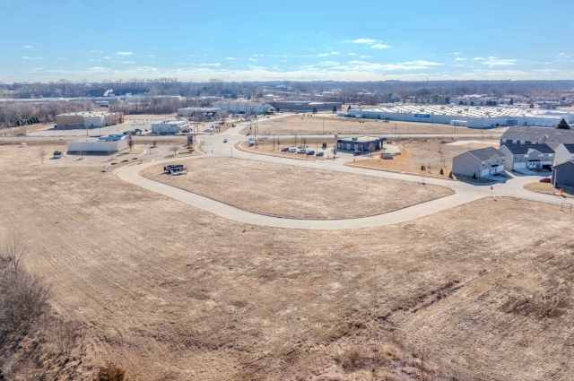 2420-2490 Lillian Way, Clinton, IA