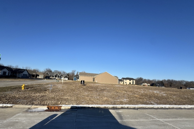 347 Mason Drive, Riverdale, IA