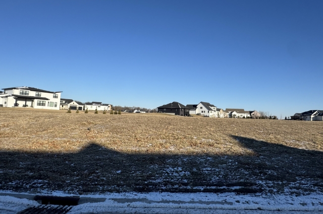277 Mason Drive, Riverdale, IA