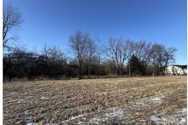 416 Mason Drive, Riverdale, IA