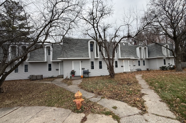 301 30th Avenue Court, Moline, IL