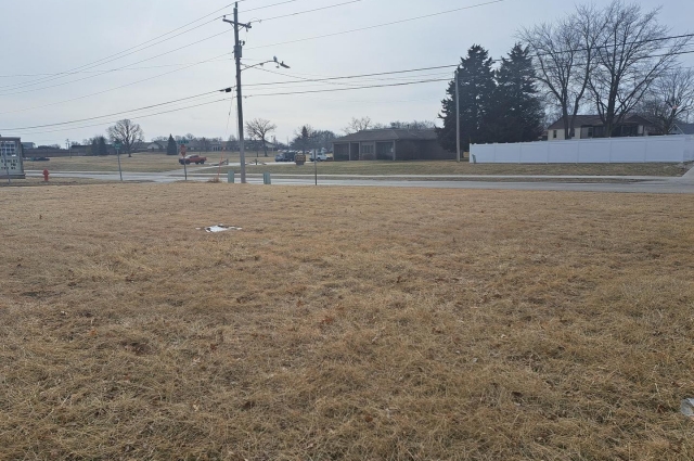 Lot 6 Illini Plaza, Silvis, IL
