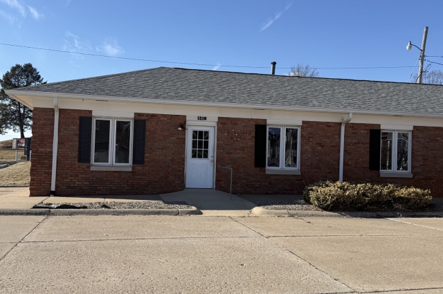 1216 37th Street, Davenport, IA