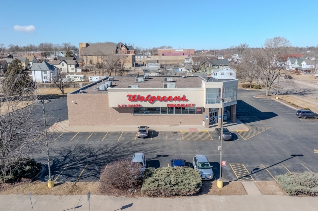806 4th Street, Clinton, IA