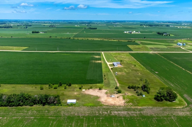 1811 245TH Street, Calamus, IA