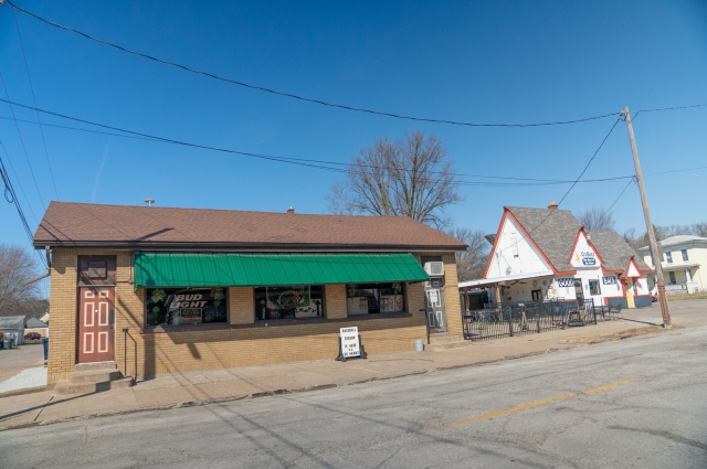 220 Pine Street, Davenport, IA