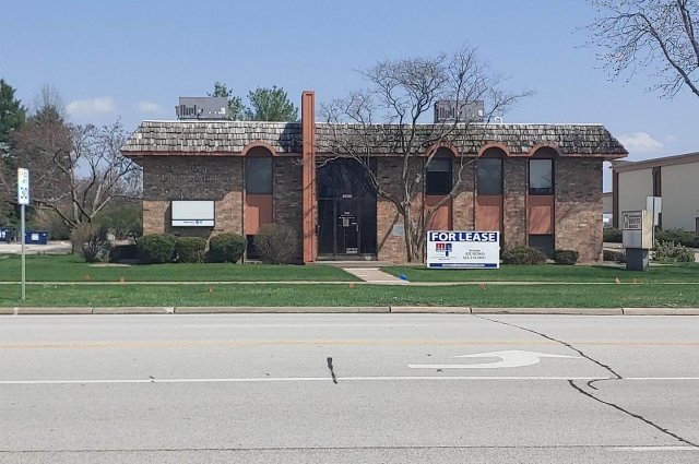 1980 SPRUCE HILLS Drive, Bettendorf, IA