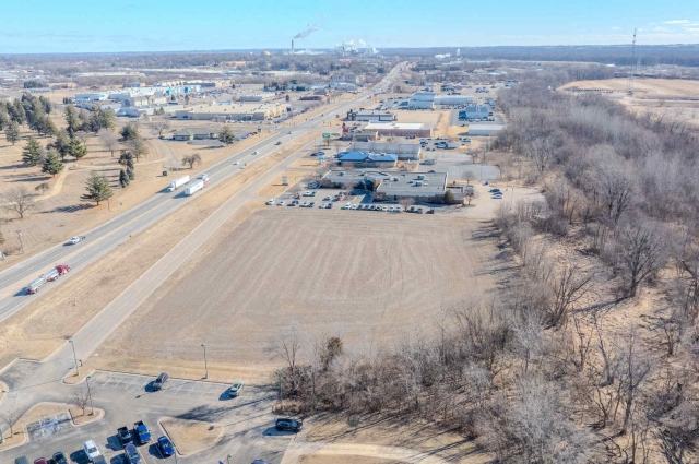 2701 Lincoln Way, Clinton, IA