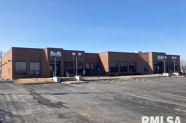 210 53RD Street, Davenport, IA