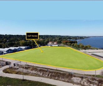 5420 Old River Road, Moline, IL