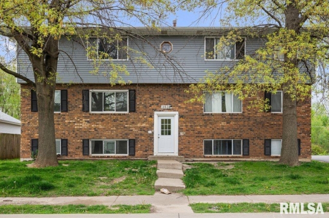 3536 HEATHERTON Drive, Davenport, IA