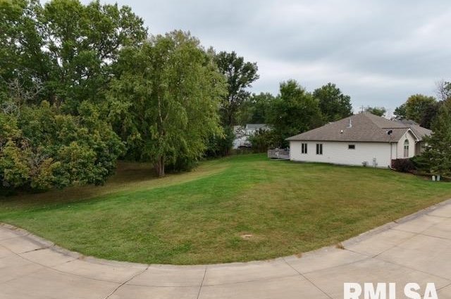 Lot 12 HIDDEN VALLEY Circle, Davenport, IA