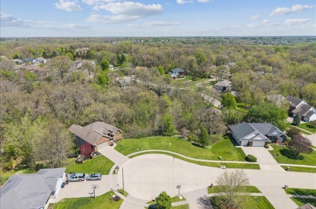 1819 Timber Hills Drive, Coralville, IA