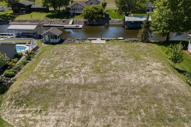 3550 Harbor Drive, Bettendorf, IA