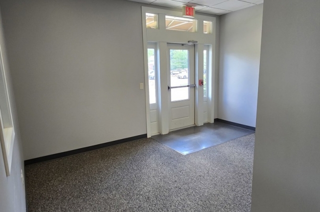 4935 Utica Ridge Road, Davenport, IA