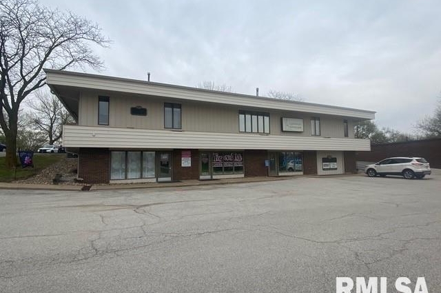 3565 UTICA RIDGE Road, Bettendorf, IA