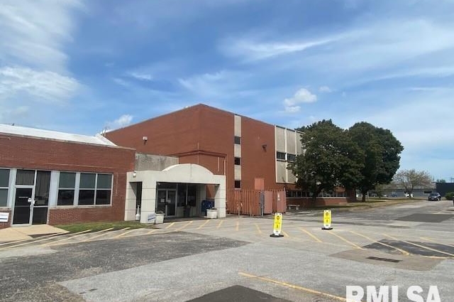 500 42ND Street, Rock Island, IL