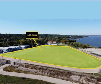 5420 Old River Road, Moline, IL