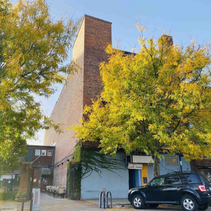 photo of property QC4248636