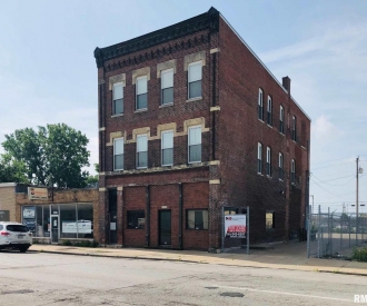 1115 3RD Street, Davenport, IA