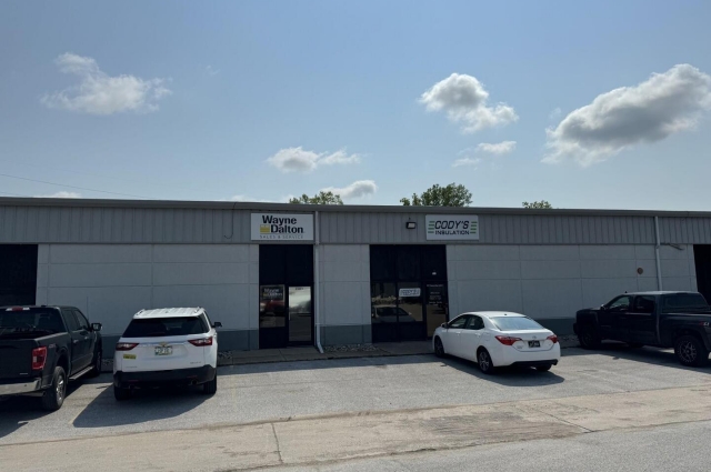 5111 TREMONT Avenue, Davenport, IA