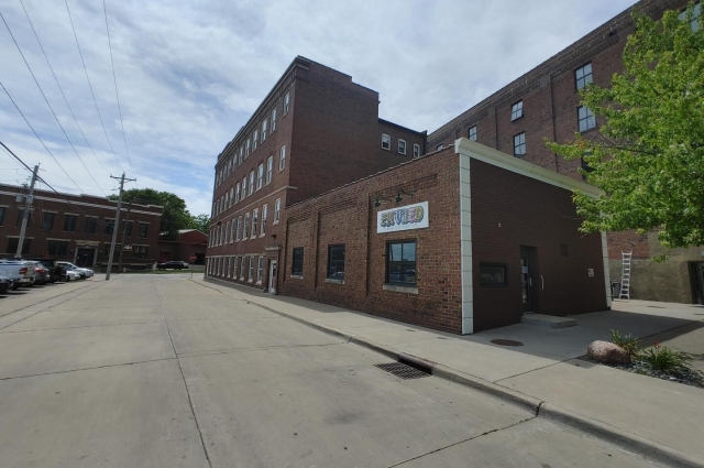 800 ISABEL BLOOM Way, Davenport, IA