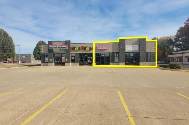 3203 DEVILS GLEN Road, Bettendorf, IA