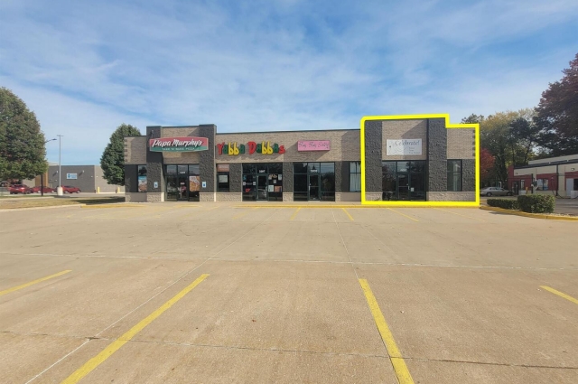 3203 DEVILS GLEN Road, Bettendorf, IA