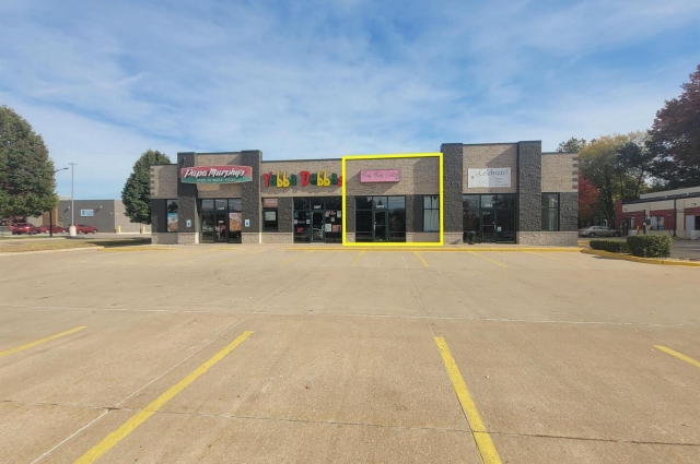3205 DEVILS GLEN Road, Bettendorf, IA