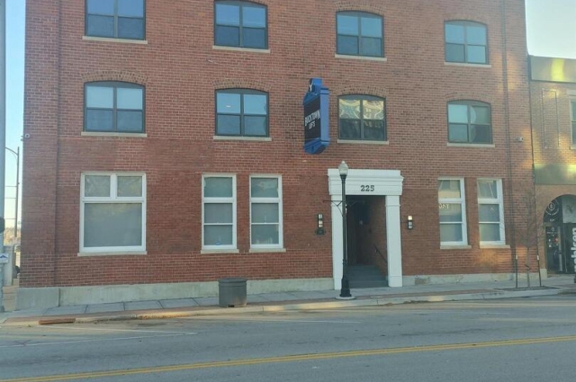 225 2ND Street, Davenport, IA