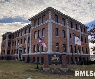 2117 STATE Street, Bettendorf, IA