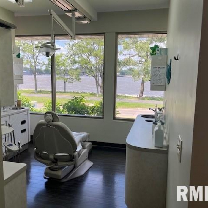 photo of property QC4260277