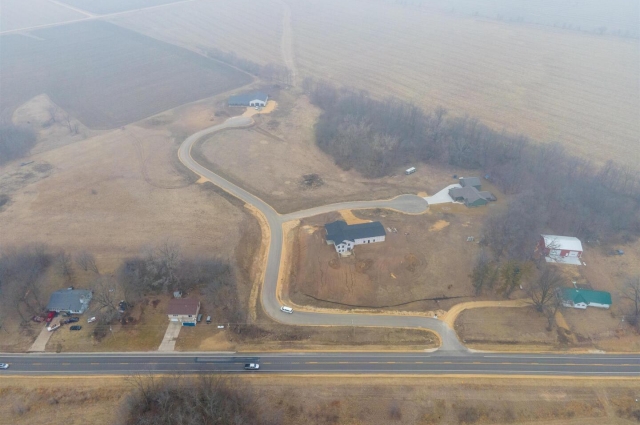 4033 EDEN Court, Camanche, IA