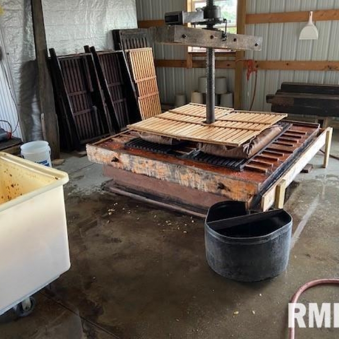 photo of property QC4260332