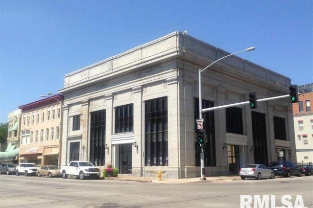 300 BRADY Street, Davenport, IA