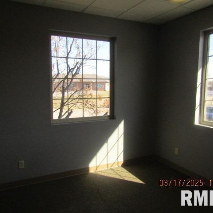 photo of property QC4261442
