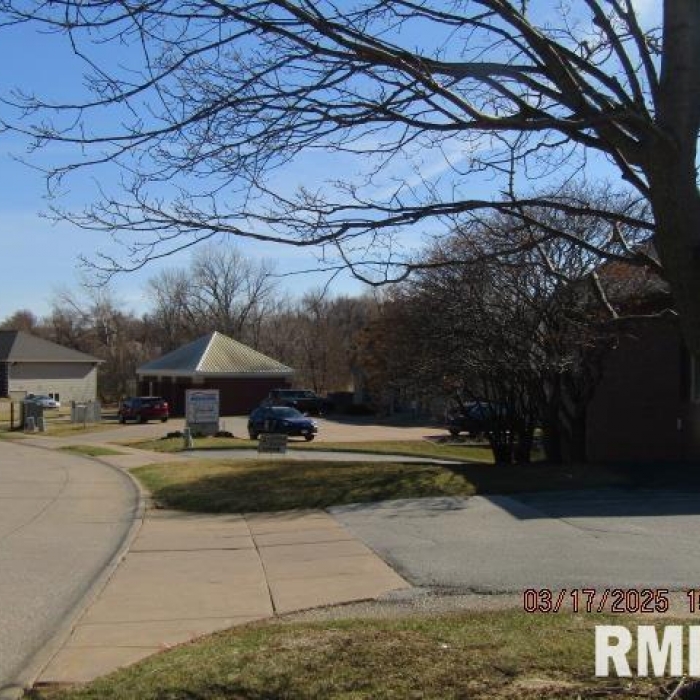 photo of property QC4261442