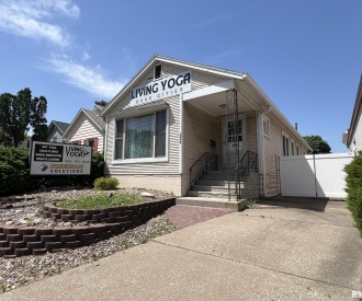 2938 HARRISON Street, Davenport, IA