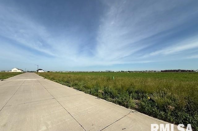 6758 Meghan Avenue, Bettendorf, IA