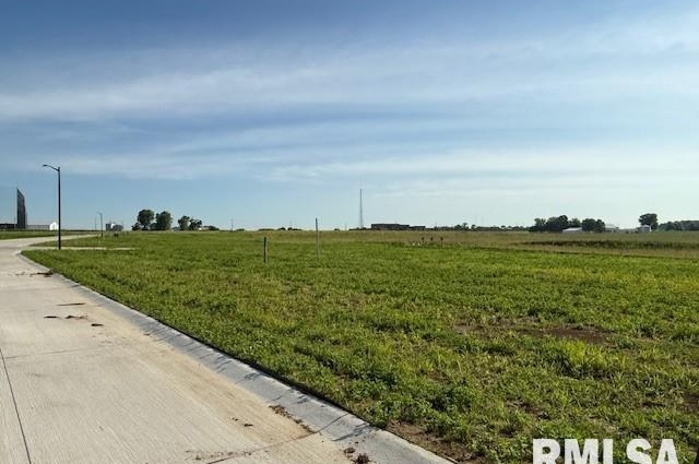 6454 RYAN Road, Bettendorf, IA