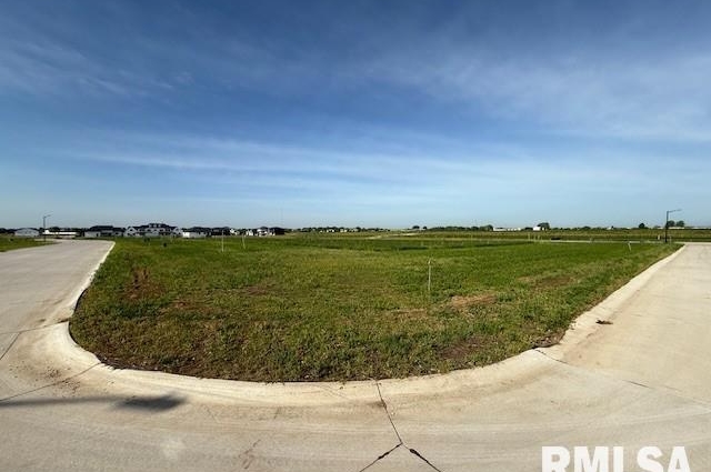 5726 MARTIN Avenue, Bettendorf, IA