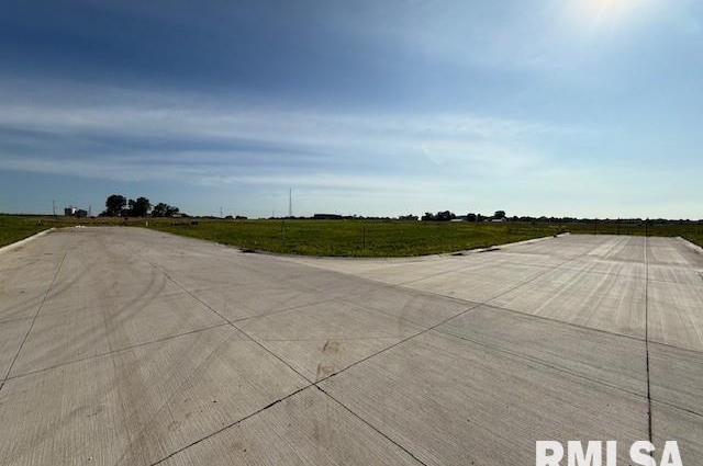 6389 MEYER Road, Bettendorf, IA