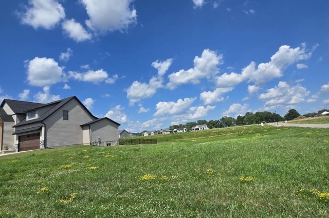 6107 Belle Ct Court, Davenport, IA