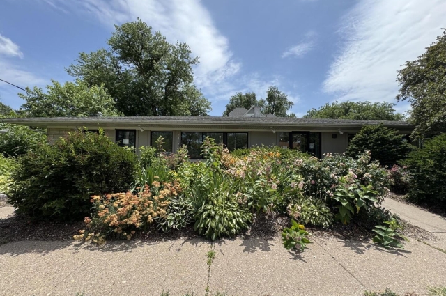 415 GEORGE WASHINGTON Boulevard, Davenport, IA