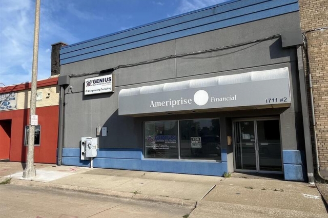 1711 5TH Avenue, Moline, IL
