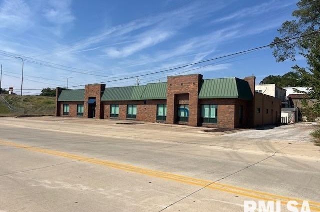 1414 MISSISSIPPI Boulevard, Bettendorf, IA