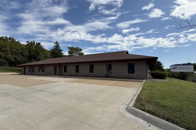 1050 36TH Avenue, Moline, IL